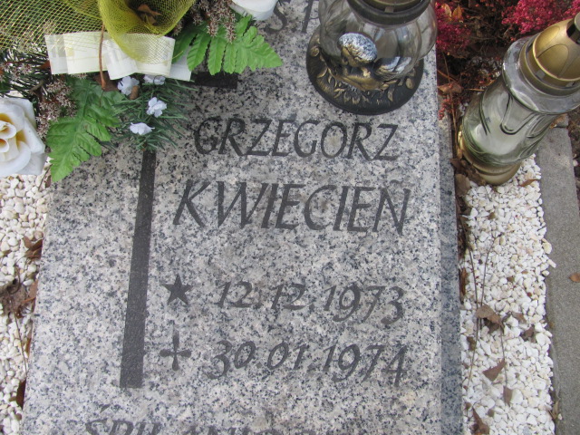 Grzegorz Kwiecień 1973 Wołów - Grobonet - Wyszukiwarka osób pochowanych